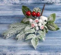 Декор "Зимнее чудо" ягоды хвоя и зелень 26 см